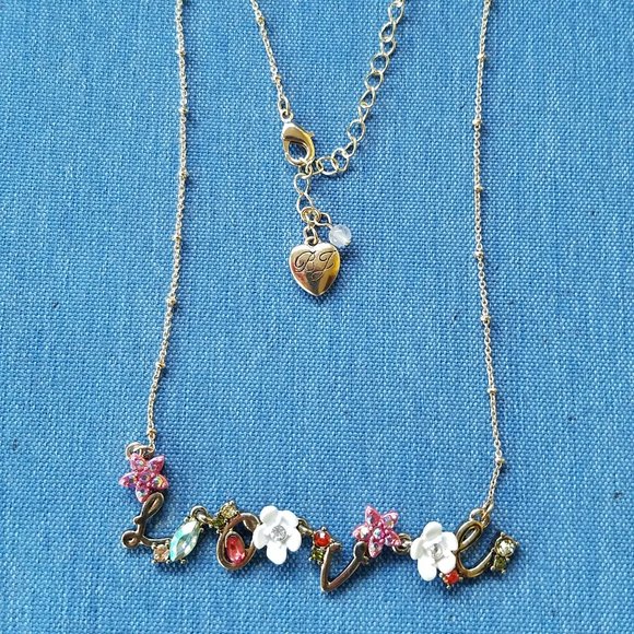💐💚Betsey Johnson L-O-V-E Floral Necklace - NWOT💚💐 - Picture 6 of 6